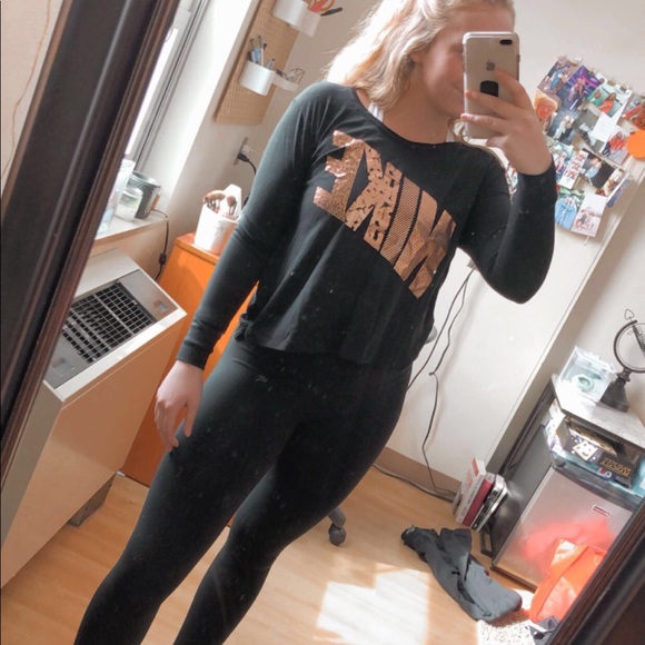 NIKE long sleeve - Picture 2 of 2